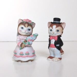 Vintage 90s Bride & Groom Kitty Cats w/ Flowers - Bronson Collectibles Porcelain